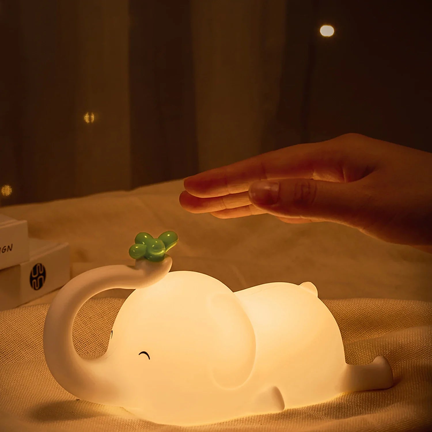 Cute Baby Elephant LED Night Light-Enchanted peach