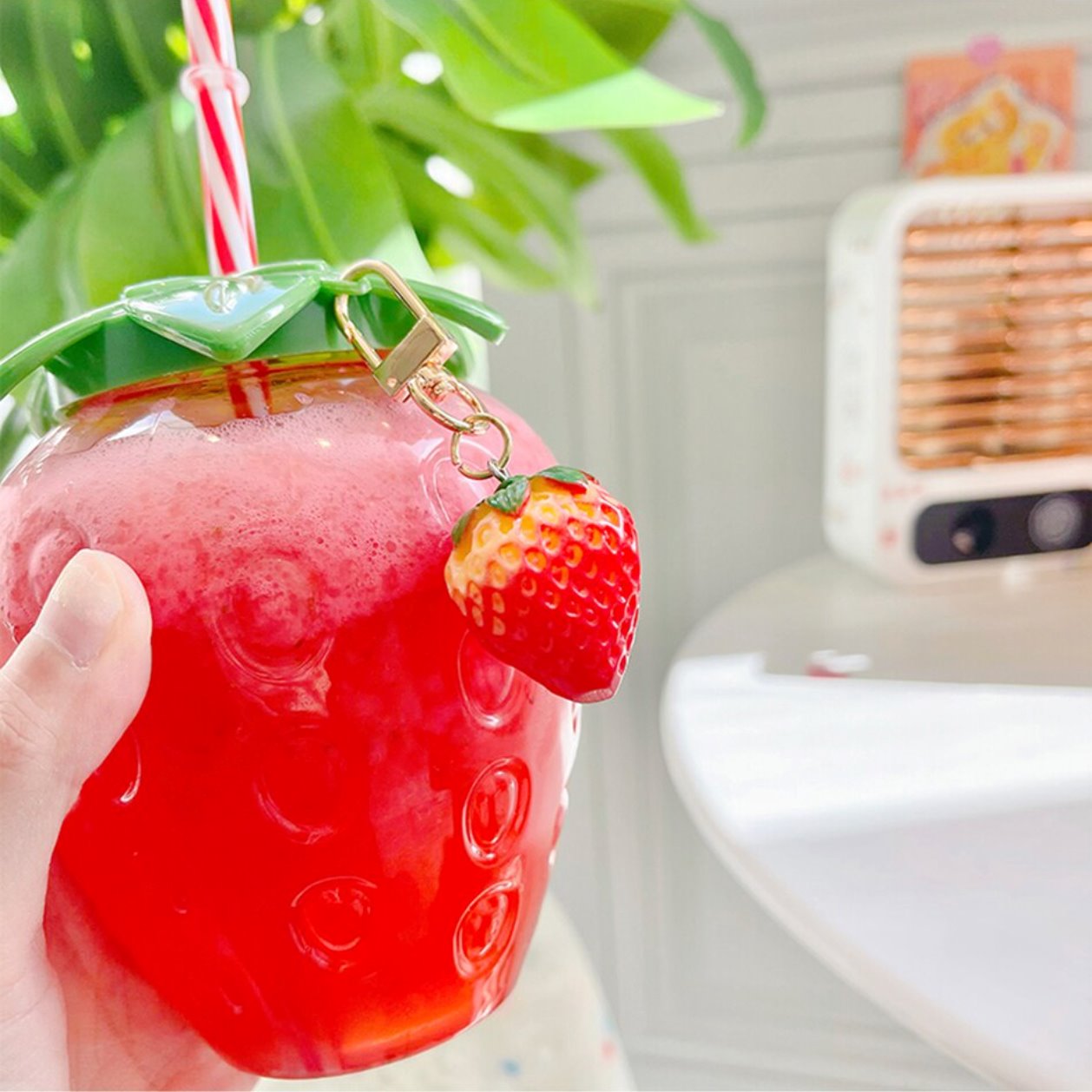 Cute Strawberry Cup with Straw-Enchanted peach