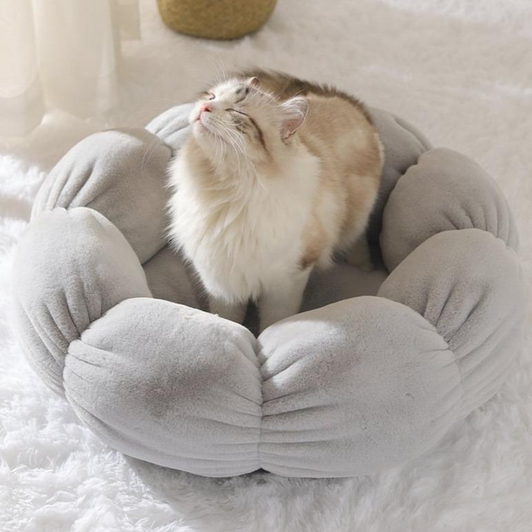 Flower Shaped Cat Bed-Enchanted peach