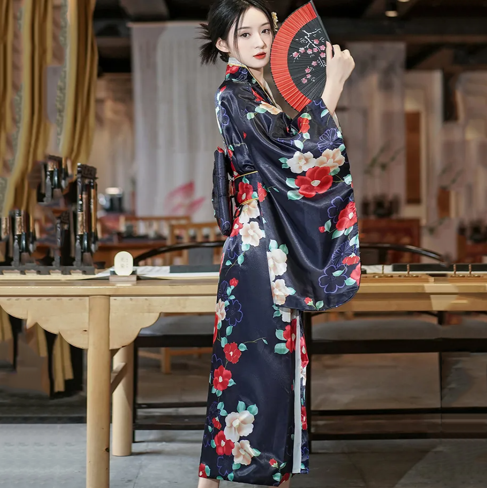 Long Traditional Japanese-themed Beautiful Floral Women's Kimono-Enchanted peach